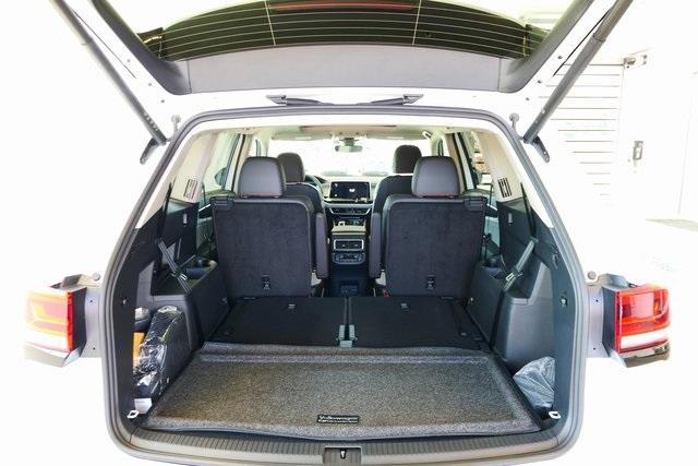 new 2025 Volkswagen Atlas car, priced at $47,921