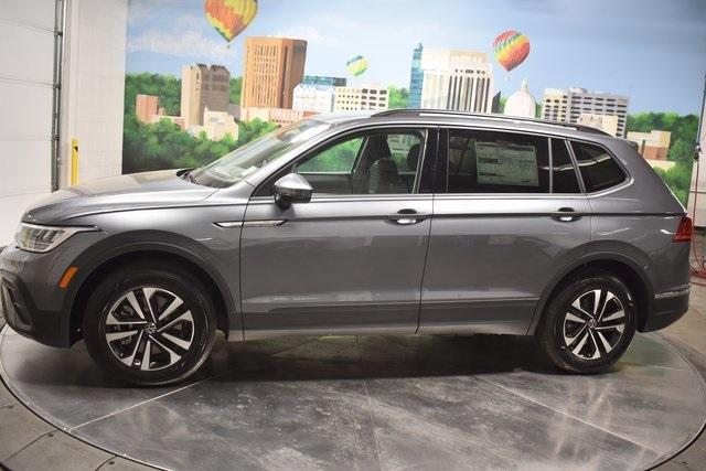 new 2024 Volkswagen Tiguan car, priced at $31,424