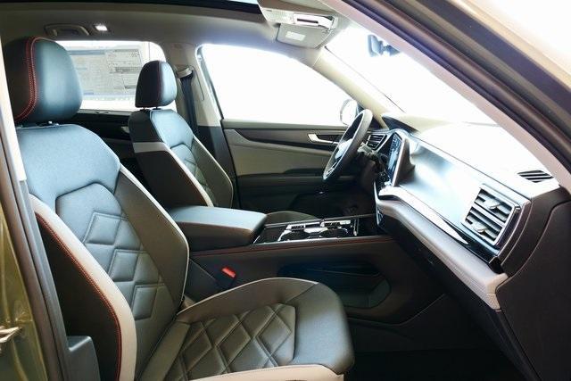 new 2025 Volkswagen Atlas car, priced at $49,754