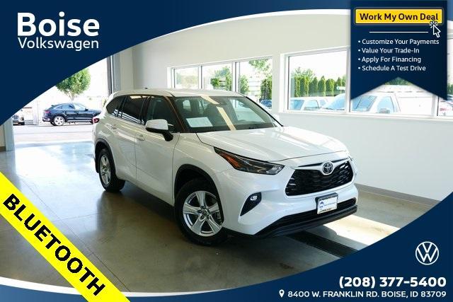 used 2022 Toyota Highlander car, priced at $34,999