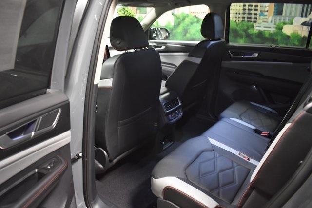 new 2025 Volkswagen Atlas car, priced at $49,746