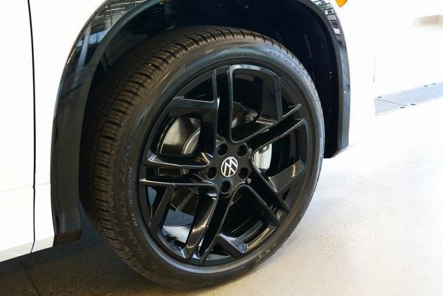 new 2025 Volkswagen Tiguan car, priced at $39,636