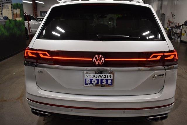 new 2025 Volkswagen Atlas car, priced at $55,085