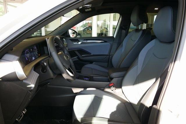 new 2025 Volkswagen Tiguan car, priced at $39,308