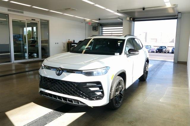 new 2025 Volkswagen Tiguan car, priced at $39,308