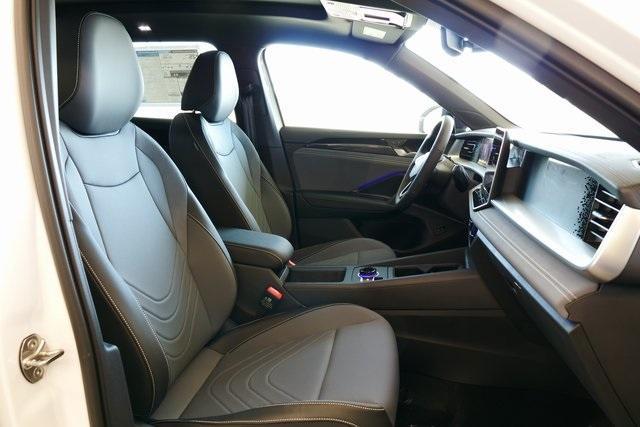 new 2025 Volkswagen Tiguan car, priced at $39,308