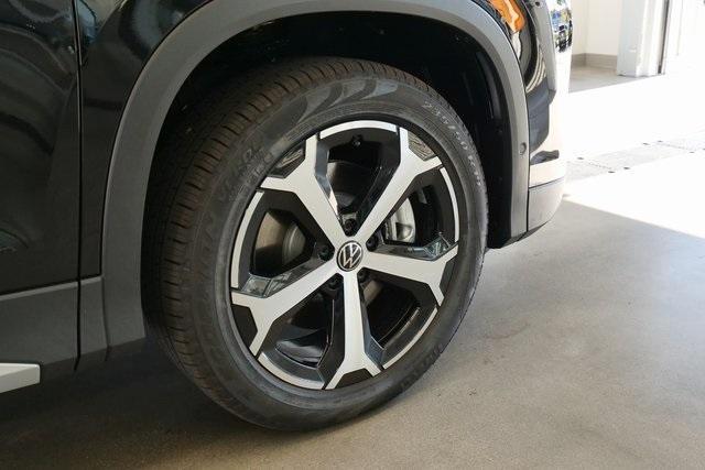 new 2025 Volkswagen Tiguan car, priced at $36,225