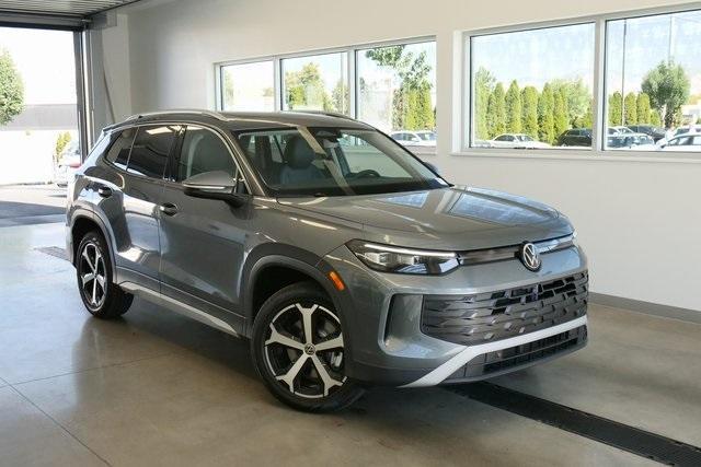 new 2025 Volkswagen Tiguan car, priced at $37,280