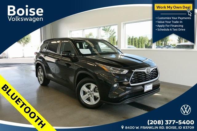 used 2023 Toyota Highlander car, priced at $33,499