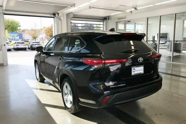 used 2023 Toyota Highlander car, priced at $31,467