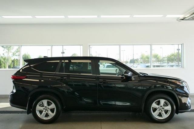 used 2023 Toyota Highlander car, priced at $31,467