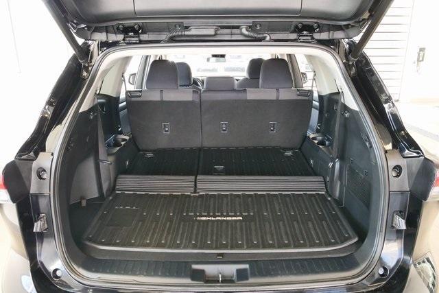 used 2023 Toyota Highlander car, priced at $31,467