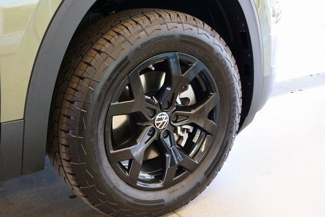 new 2025 Volkswagen Atlas car, priced at $49,244