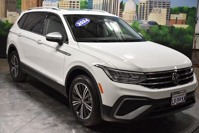 new 2024 Volkswagen Tiguan car, priced at $31,913