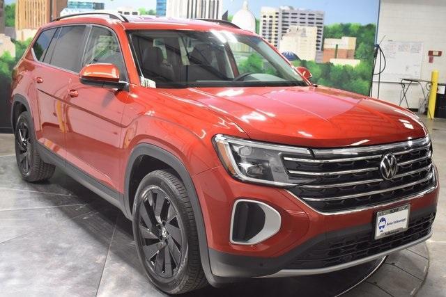 new 2024 Volkswagen Atlas car, priced at $46,627