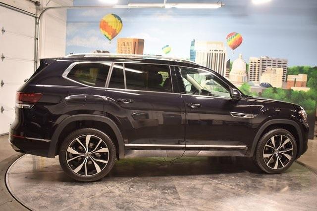 new 2025 Volkswagen Atlas car, priced at $56,709