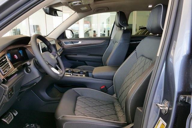 new 2025 Volkswagen Atlas car, priced at $54,155
