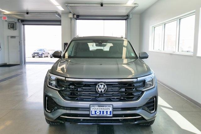 new 2025 Volkswagen Atlas car, priced at $54,155
