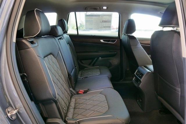 new 2025 Volkswagen Atlas car, priced at $54,155