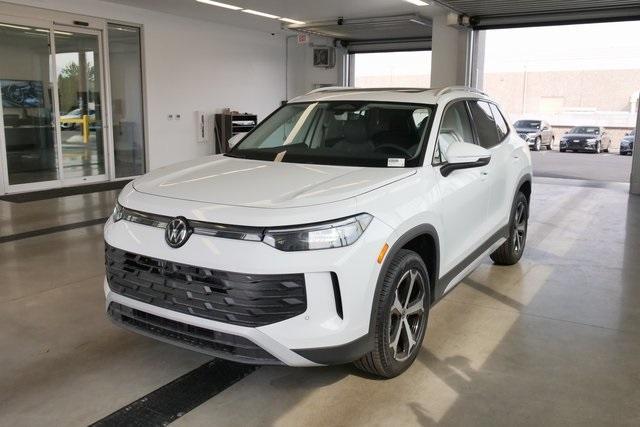 new 2025 Volkswagen Tiguan car, priced at $37,576