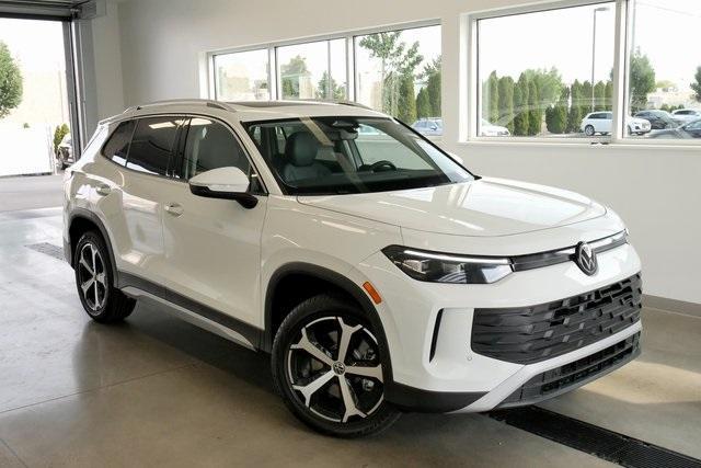 new 2025 Volkswagen Tiguan car, priced at $37,576