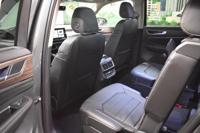 new 2025 Volkswagen Atlas car, priced at $49,914
