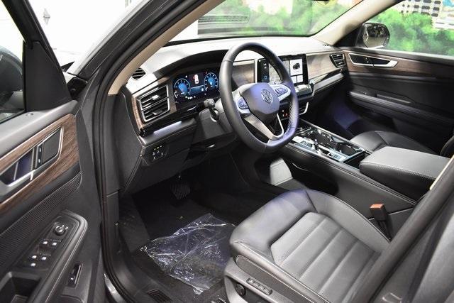 new 2025 Volkswagen Atlas car, priced at $49,914