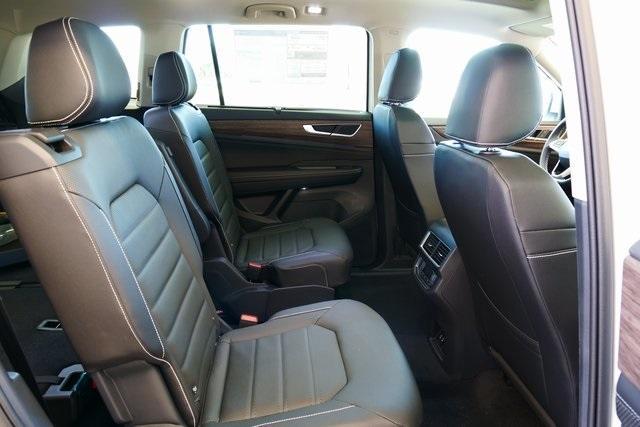 new 2025 Volkswagen Atlas car, priced at $51,984
