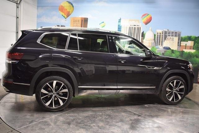 new 2025 Volkswagen Atlas car, priced at $56,026