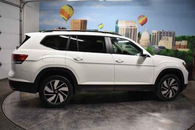 new 2025 Volkswagen Atlas car, priced at $47,190