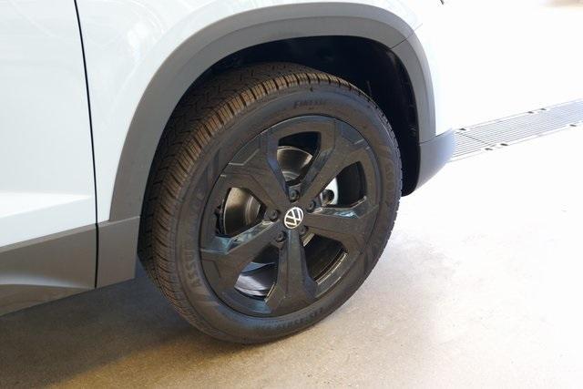 new 2025 Volkswagen Taos car, priced at $34,361
