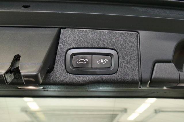 used 2024 Volvo XC60 car, priced at $35,911