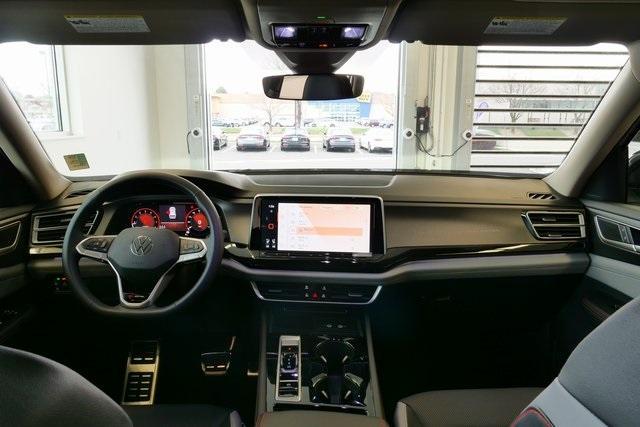 new 2025 Volkswagen Atlas car, priced at $47,323