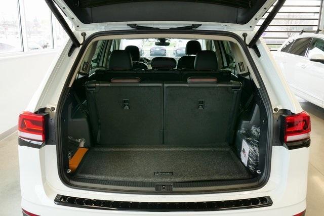 new 2025 Volkswagen Atlas car, priced at $47,323
