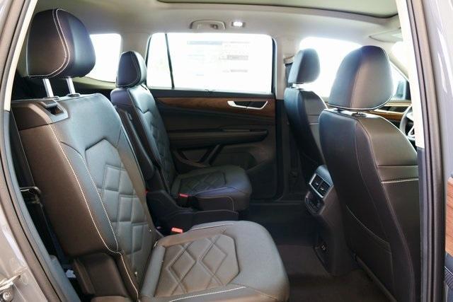 new 2025 Volkswagen Atlas car, priced at $46,464