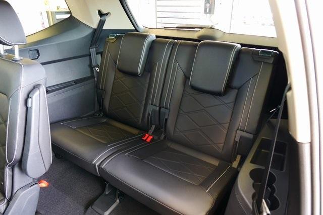new 2025 Volkswagen Atlas car, priced at $46,464