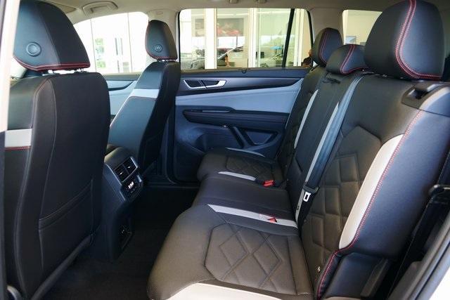 new 2025 Volkswagen Atlas car, priced at $47,323