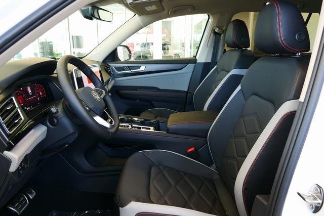 new 2025 Volkswagen Atlas car, priced at $47,323