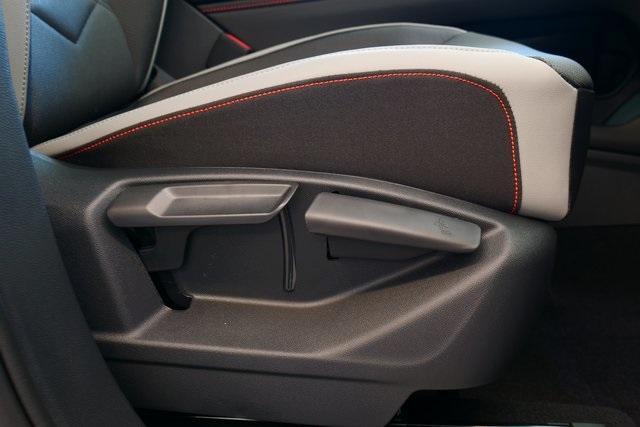 new 2025 Volkswagen Atlas car, priced at $47,323