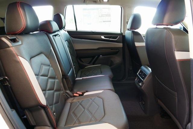 new 2025 Volkswagen Atlas car, priced at $49,059