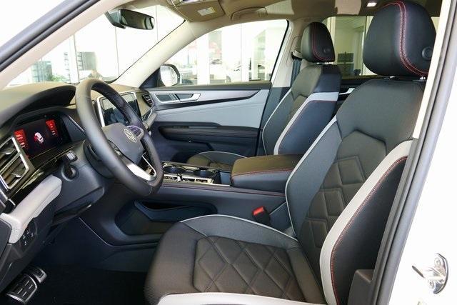 new 2025 Volkswagen Atlas car, priced at $49,059