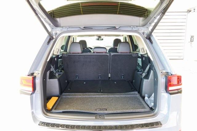 new 2025 Volkswagen Atlas car, priced at $47,676