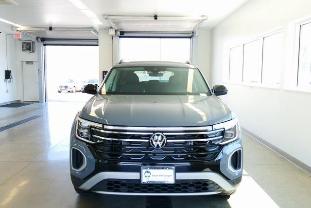 new 2025 Volkswagen Atlas car, priced at $47,676