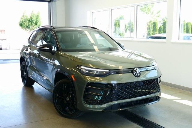 new 2025 Volkswagen Tiguan car, priced at $39,636