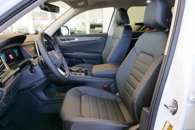 new 2025 Volkswagen Atlas car, priced at $52,389