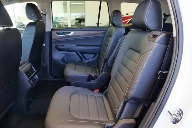 new 2025 Volkswagen Atlas car, priced at $52,389