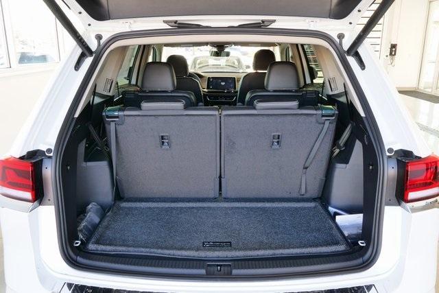 new 2025 Volkswagen Atlas car, priced at $52,389
