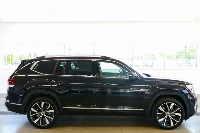 new 2025 Volkswagen Atlas car, priced at $56,939