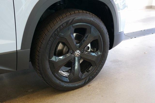 new 2025 Volkswagen Taos car, priced at $34,361