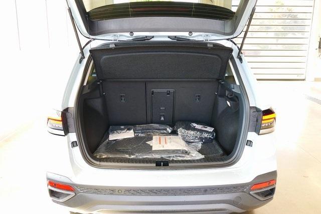 new 2025 Volkswagen Taos car, priced at $34,361